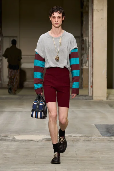 Look 34